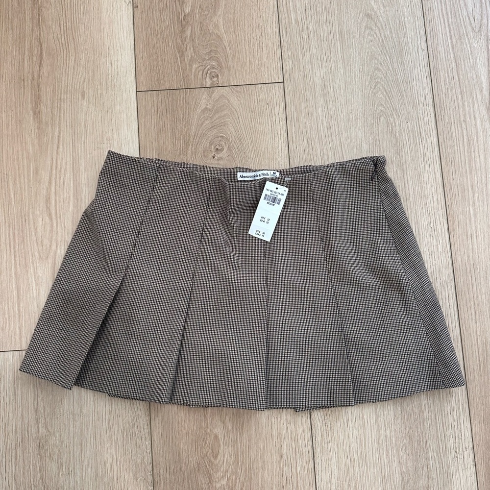 Abercrombie & Fitch Brown Plaid Pleated Mini Skirt with shorts